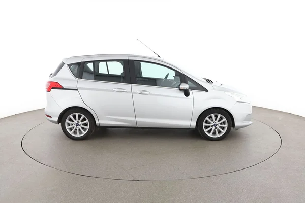 Ford B-Max (2017) — foto 13 van 16