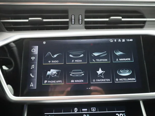 Audi A6 (2022) — foto 22 van 45
