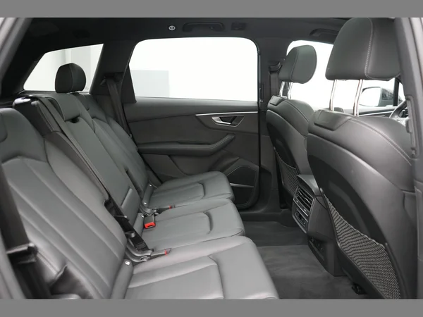 AUDI Q7 e-hybrid (PHEV) (2024) — foto 16 van 37