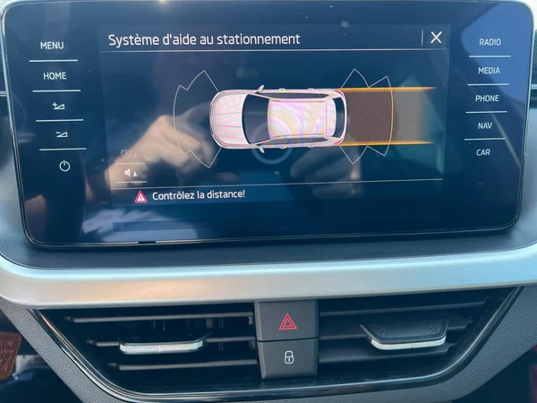 SKODA Kamiq (2021) — foto 2 van 18