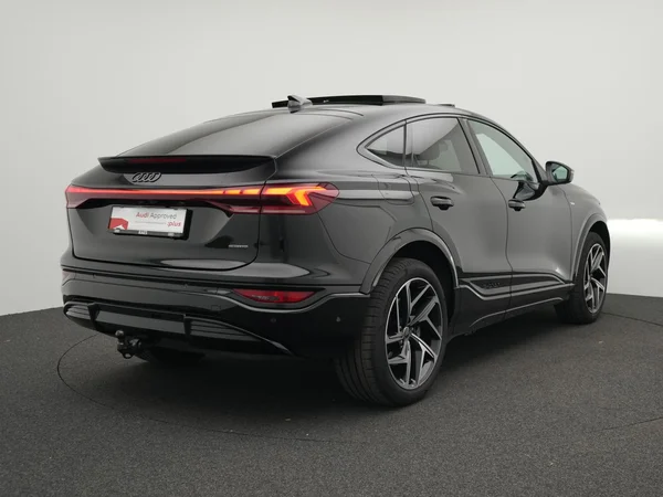 AUDI Q6 Sportback e-tron (2025) — foto 30 van 34
