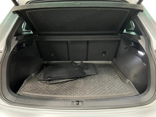 VOLKSWAGEN Tiguan (2023) — foto 8 van 20