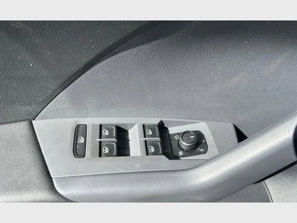 Volkswagen T-Cross (2020) — foto 20 van 29