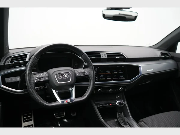 AUDI Q3 (2022) — foto 20 van 32