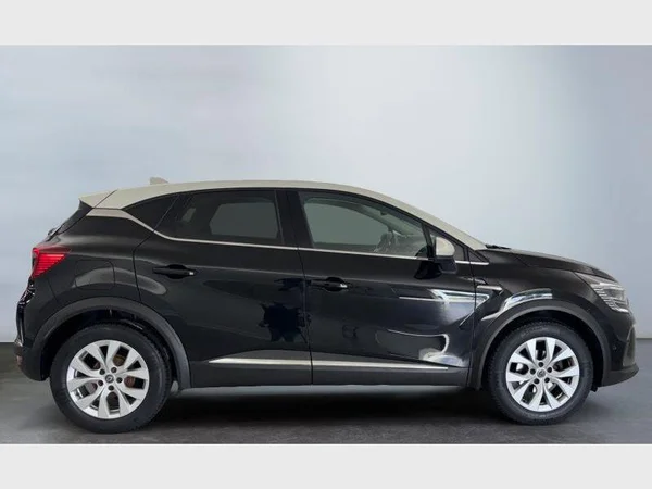 Renault CAPTUR (2020) — foto 23 van 32