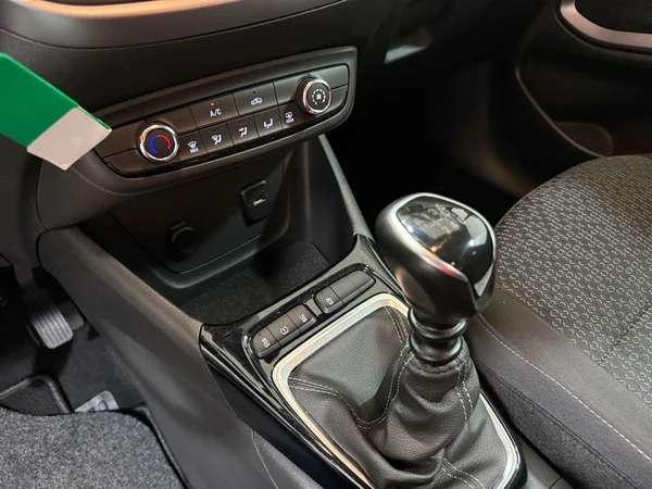 Opel Crossland (2022) — foto 9 van 30