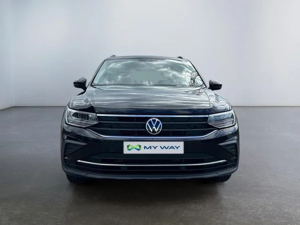 VOLKSWAGEN Tiguan (2022) — foto 23 van 32