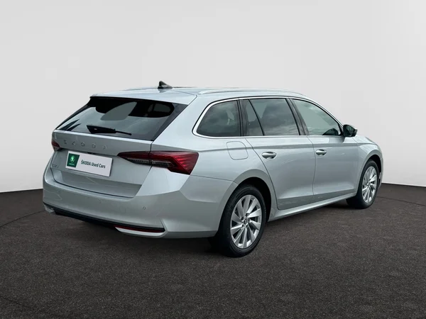 SKODA Octavia Combi (2024) — foto 11 van 18