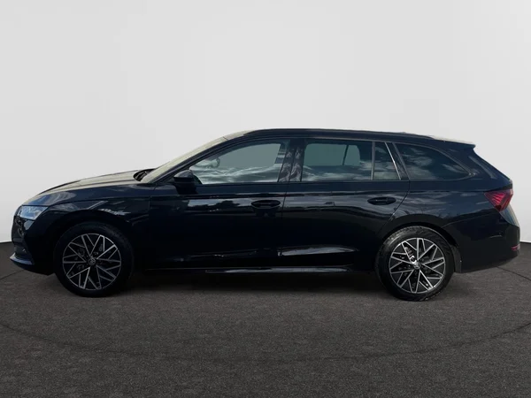 SKODA Octavia Combi Dsl (2023) — foto 12 van 20