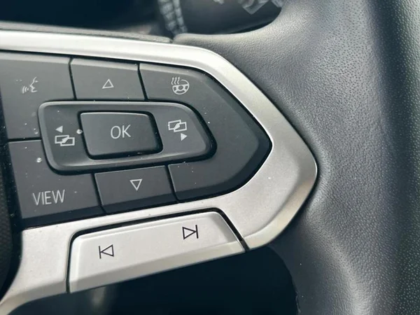 VOLKSWAGEN T-Roc (2022) — foto 7 van 26