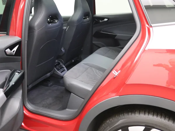 VOLKSWAGEN ID.4 (2024) — foto 19 van 31