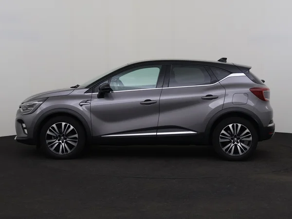 RENAULT Captur (2022) — foto 12 van 29