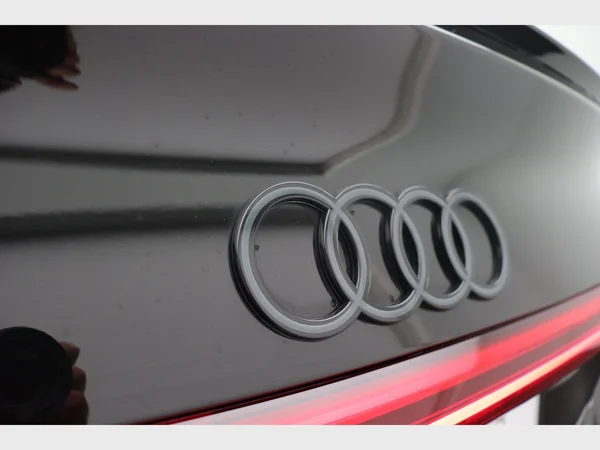 AUDI Q8 e-tron Sportback (2023) — foto 6 van 28