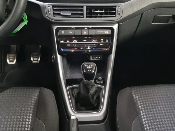 VOLKSWAGEN T-Cross (2022) — foto 4 van 23