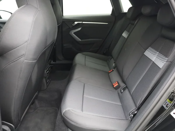 AUDI A3 Allstreet (2024) — foto 10 van 18