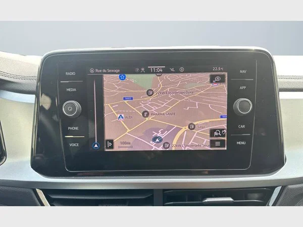 Volkswagen T-Roc (2022) — foto 3 van 25