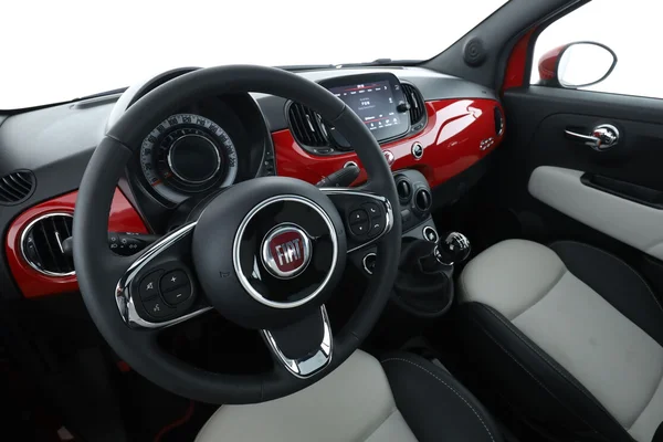 Fiat 500 (2022) — foto 2 van 16