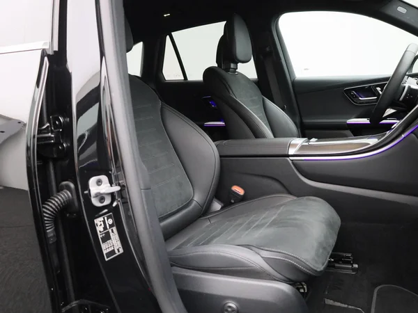 Mercedes-Benz GLC (2025) — foto 33 van 46