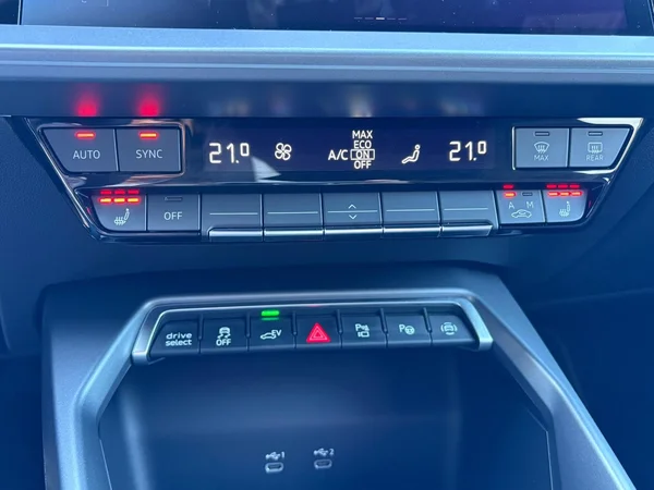 AUDI A3 Sportback PHEV (2025) — foto 15 van 24