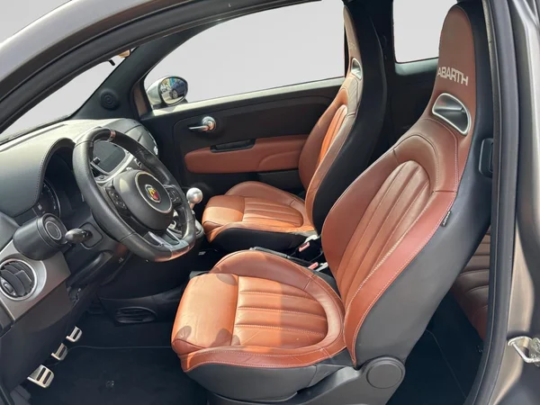 ABARTH 595C (2019) — foto 24 van 24