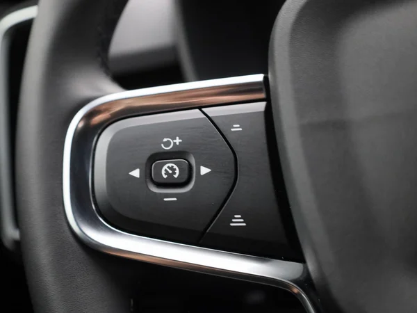 Volvo XC40 (2023) — foto 9 van 41