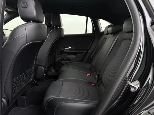 MERCEDES GLA 250 (2021) — foto 5 van 32