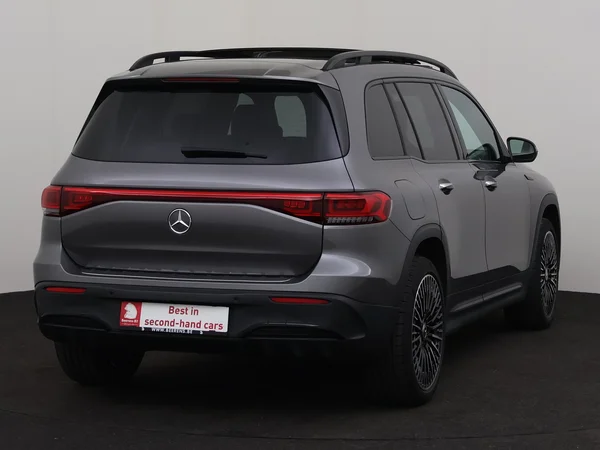 MERCEDES EQB 250 (2022) — foto 23 van 35