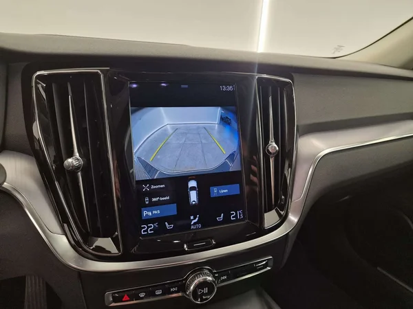Volvo V60 (2022) — foto 8 van 17