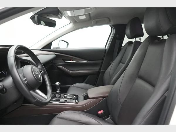 MAZDA CX-30 (2022) — foto 14 van 28