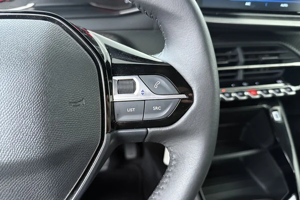 Peugeot 2008 (2025) — foto 7 van 16