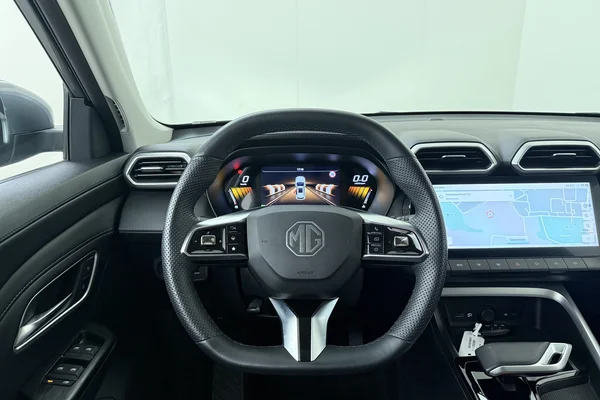 MG Zs (2025) — foto 2 van 20