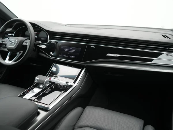 AUDI RS Q8 SUV (2026) — foto 39 van 43