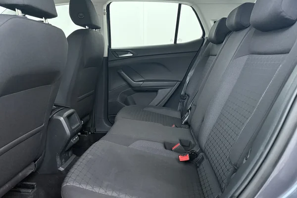 Volkswagen T-Cross (2023) — foto 17 van 18