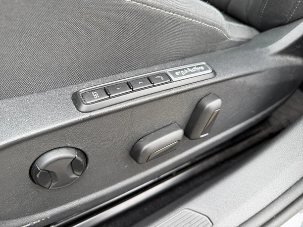 VOLKSWAGEN Golf VIII (2024) — foto 8 van 24