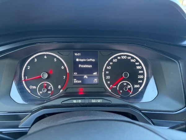 VOLKSWAGEN Polo (2022) — foto 4 van 13
