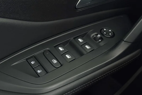 Peugeot 308 PHEV (2022) — foto 3 van 29