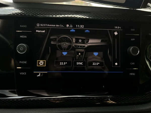 VOLKSWAGEN Polo (2022) — foto 10 van 18