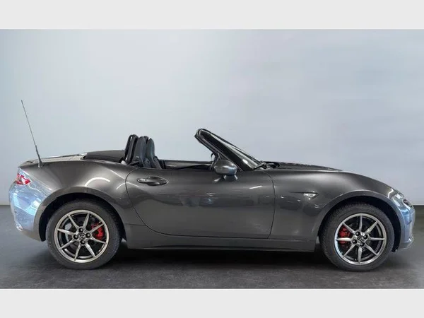 Mazda MX-5 (2023) — foto 22 van 25