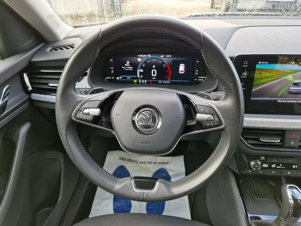 SKODA Kamiq (2024) — foto 4 van 27