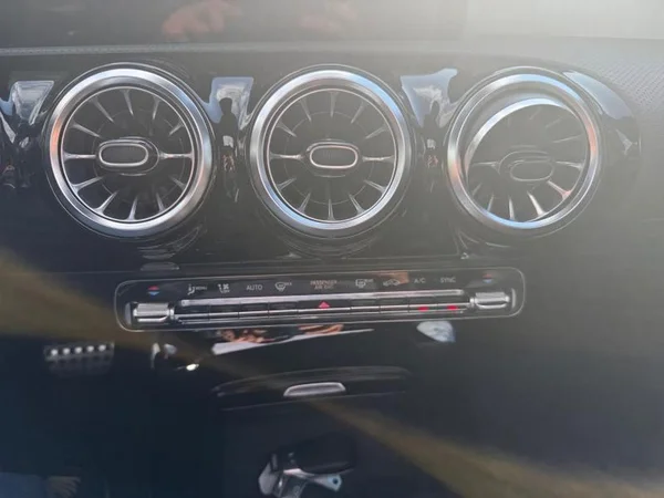 MERCEDES-BENZ CLA Coupé (C118) (2022) — foto 19 van 30
