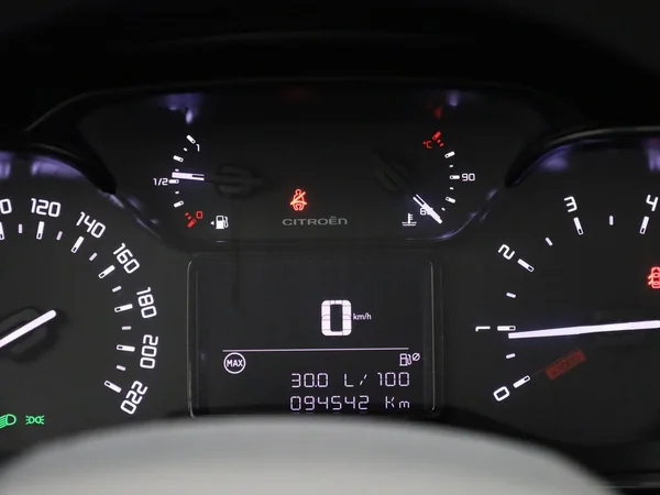 Citroën C3 (2022) — foto 2 van 37