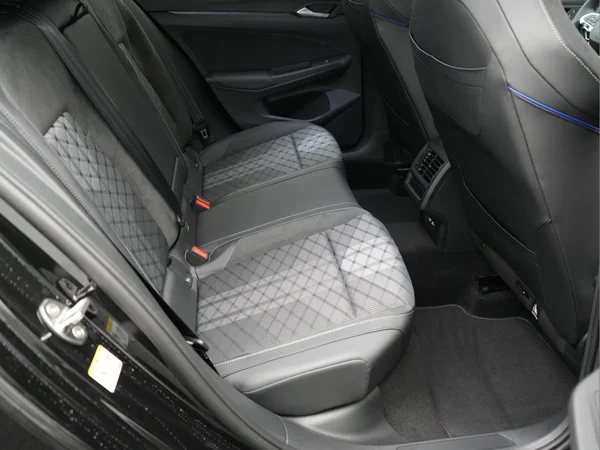 VOLKSWAGEN Golf VIII (2026) — foto 9 van 10