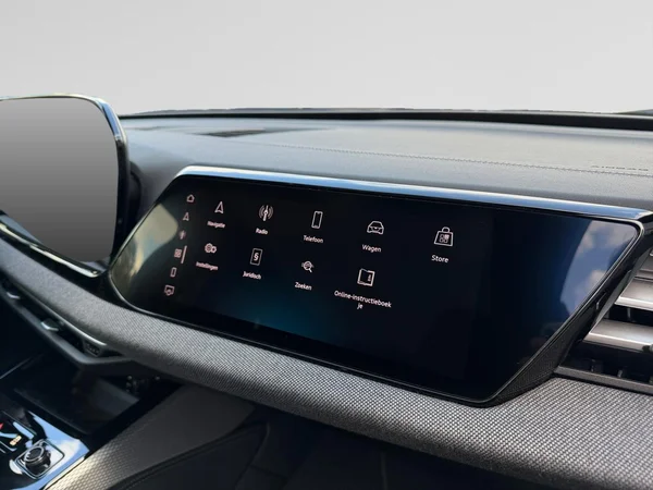 AUDI A5 Avant (2025) — foto 14 van 24