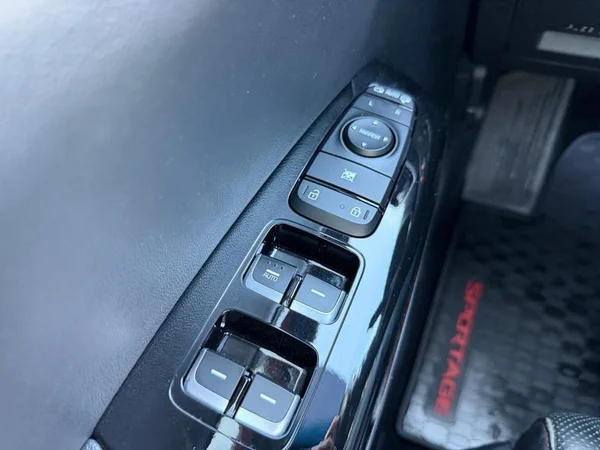 KIA Sportage Dsl (2021) — foto 16 van 31