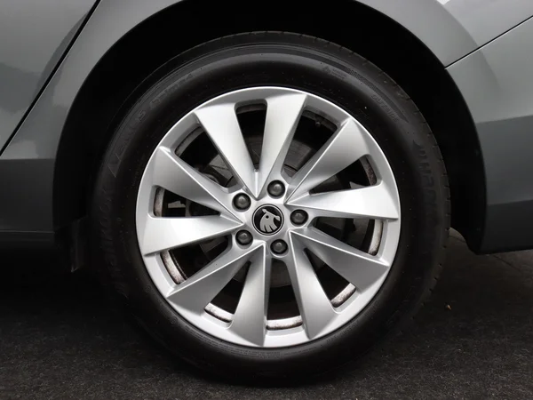 SKODA Superb Combi (2025) — foto 15 van 19