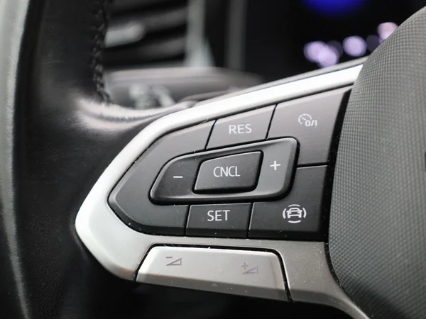 Volkswagen Polo (2023) — foto 14 van 38