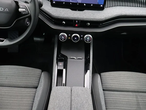 SKODA Superb SW (2025) — foto 15 van 31