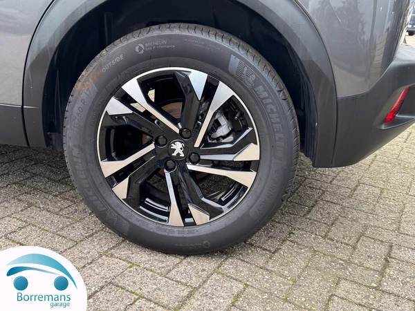 Peugeot 2008 (2023) — foto 9 van 45