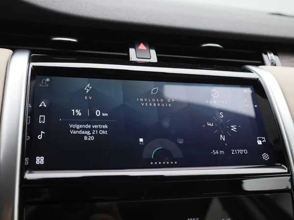 Land Rover Discovery Sport (2021) — foto 18 van 50