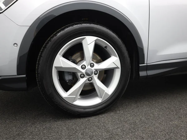 AUDI Q3 (2019) — foto 4 van 19